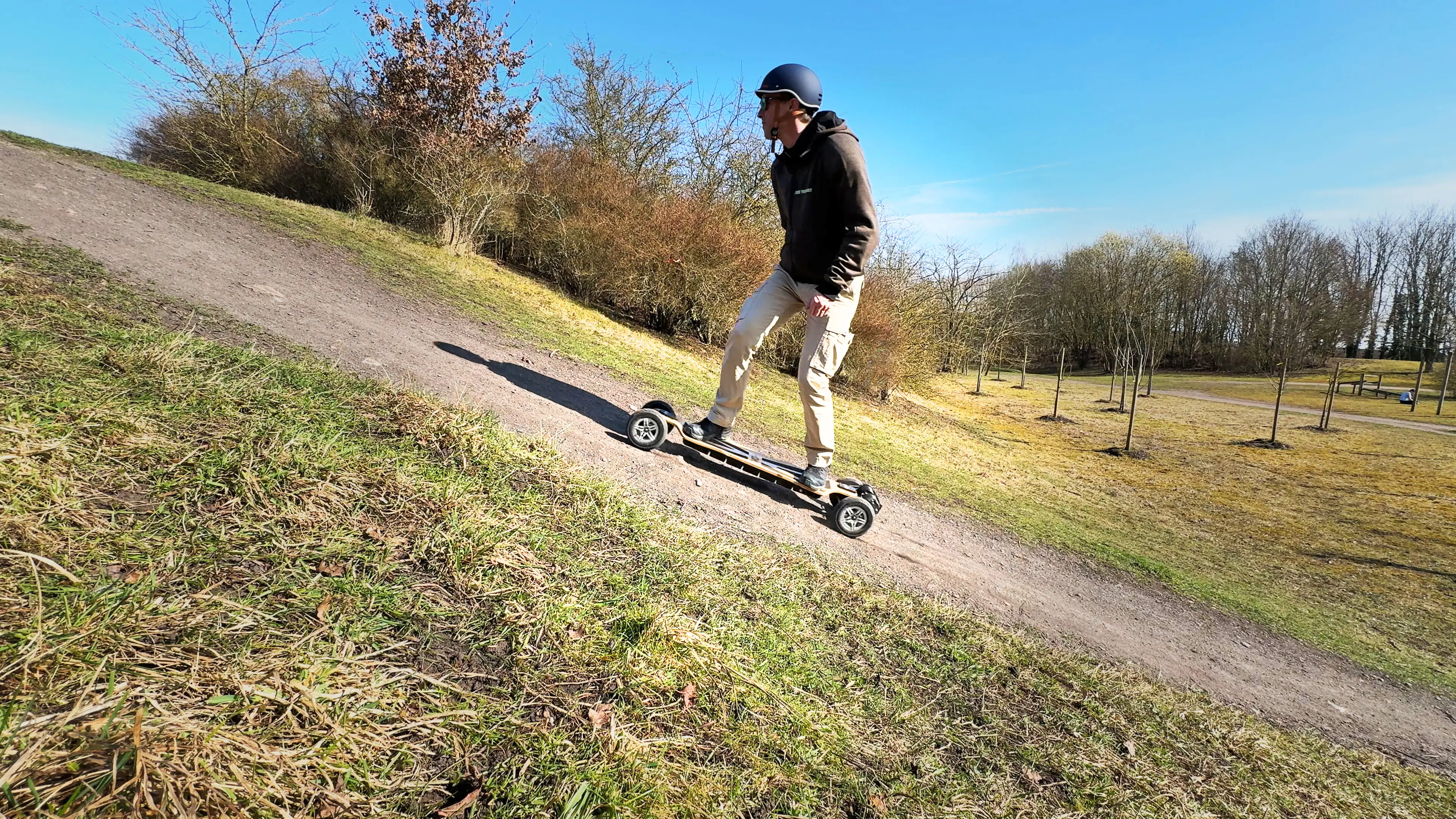Ride en pente skate électrique
